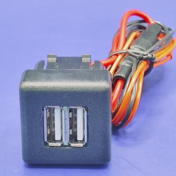 969 р. USB автомобильное зарядное устройство Lada 2110, 2111, 2112 АПЭЛ 2039548905926  с доставкой в г. Пермь. Увеличить фотографию 1