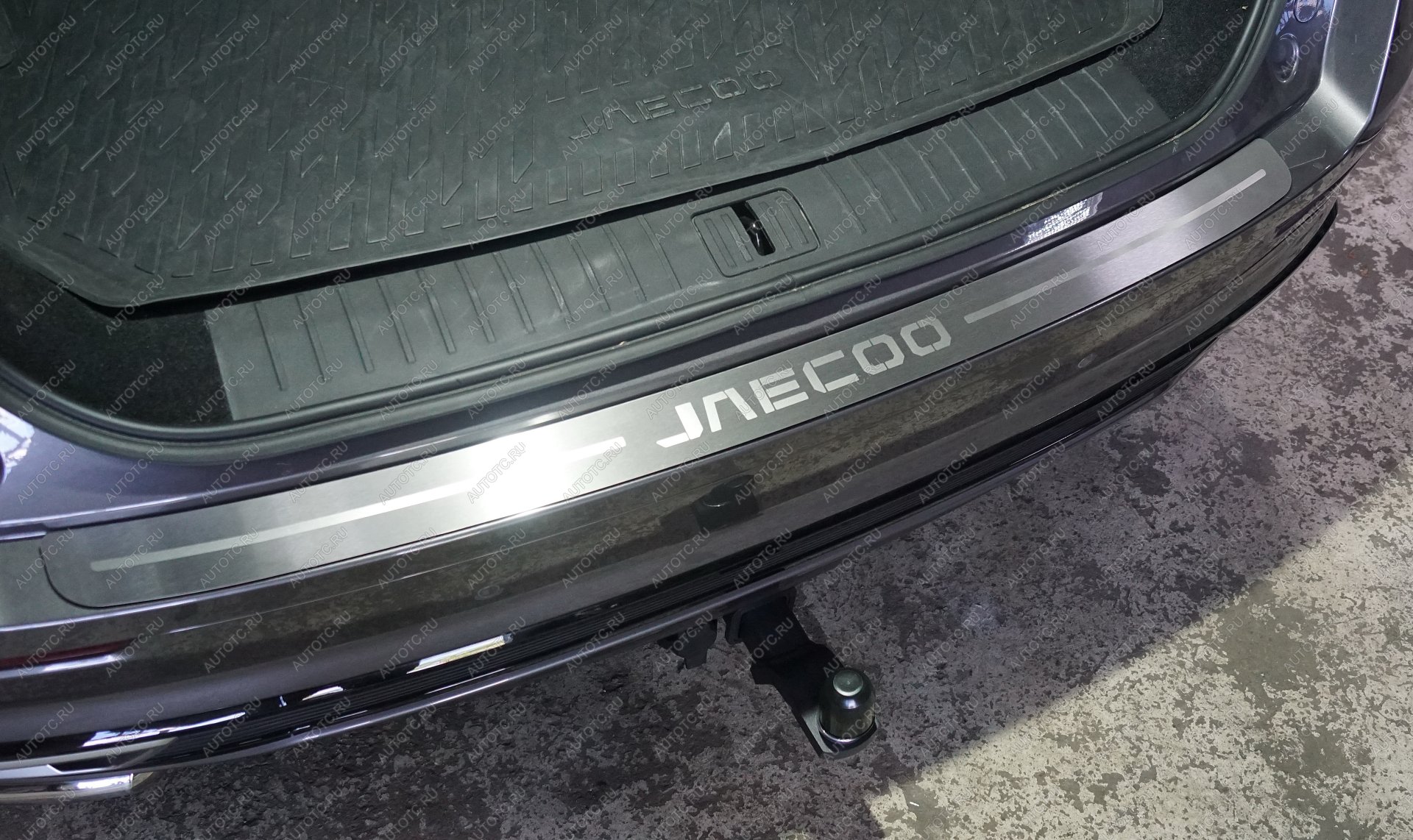 3 999 р. Накладка на задний бампер (лист шлифованный надпись Jaecoo)  jaecooj82401  с доставкой в г. Пермь