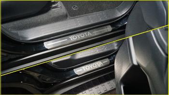 4 649 р. Накладки на пороги (лист шлифованный надпись Toyota) 4шт  toylc2502401  с доставкой в г. Пермь. Увеличить фотографию 1