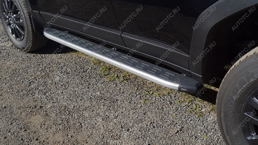 22 999 р. Пороги алюминиевые с пластиковой накладкой ТСС Тюнинг  Toyota Land Cruiser Prado  J250 (2023-2025) (карбон серебро)  с доставкой в г. Пермь