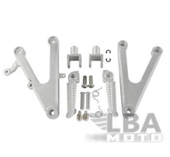 Подножки передние с кронштейнами для мотоцикла Yamaha YZF-R1 02-03  пм-00007900