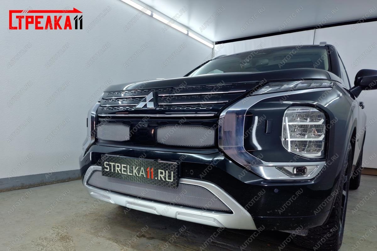 7 649 р. Защита радиатора (3 части, с парктроником) Стрелка11 Стандарт  Mitsubishi Outlander  GF (2018-2022) 3-ий рестайлинг (хром)  с доставкой в г. Пермь