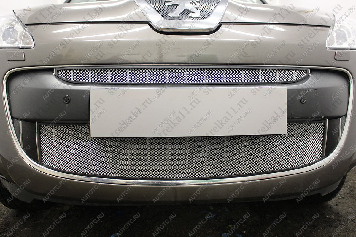 3 299 р. Защита радиатора (низ) Стрелка11 Стандарт  Peugeot 4007 (2007-2012) (хром)  с доставкой в г. Пермь