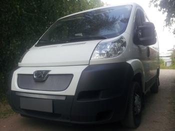 2 799 р. Защита радиатора (середина) Стрелка11 Стандарт  Peugeot Boxer  250 (2006-2014) (хром)  с доставкой в г. Пермь. Увеличить фотографию 2