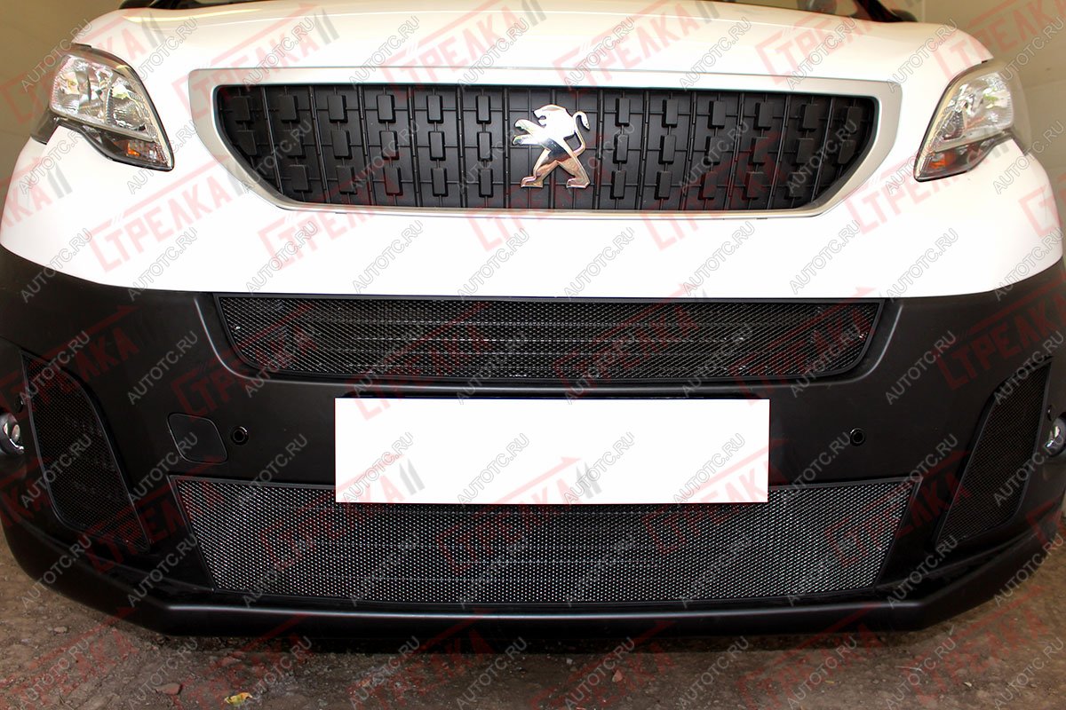 3 499 р. Защита радиатора (боковые 2 части) Стандарт  Peugeot Expert  K0 (2016-2024) цельнометаллический фургон дорестайлинг (черная)  с доставкой в г. Пермь