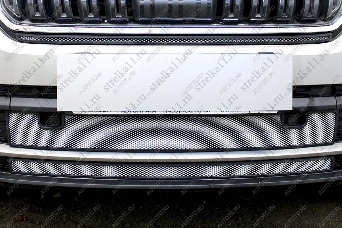 5 499 р. Защита радиатора (низ 2 части) Стрелка11 Стандарт  Skoda Kodiaq  NU7 (2017-2021) дорестайлинг (хром)  с доставкой в г. Пермь