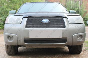 3 299 р. Защита радиатора (верх) Стрелка11 Стандарт Subaru Forester SG рестайлинг (2005-2008) (черная)  с доставкой в г. Пермь. Увеличить фотографию 2