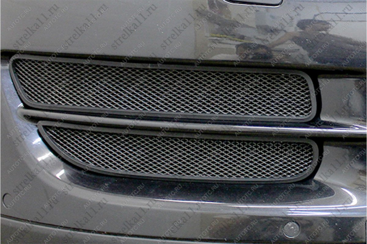 3 689 р. Защита радиатора (боковая 4 части) Стрелка11 Стандарт Volkswagen Touareg GP рестайлинг (2006-2010) (черная)  с доставкой в г. Пермь