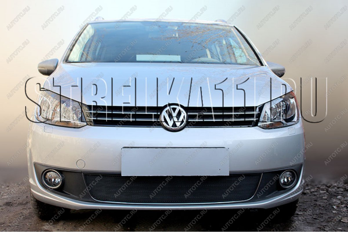 2 899 р. Защита радиатора Стрелка11 Стандарт Volkswagen Touran 1T 2-ой рестайлинг минивэн (2010-2015) (черная)  с доставкой в г. Пермь