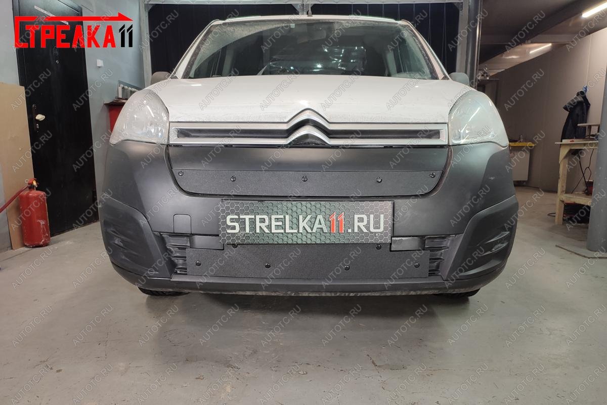 759 р. Зимняя заглушка решетки радиатора (низ) Стрелка11 CITROEN Berlingo B9 рестайлинг (2015-2022) (черная)  с доставкой в г. Пермь