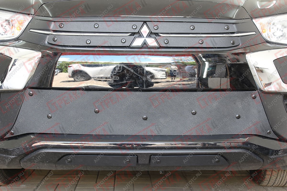 759 р. Зимняя заглушка решетки радиатора (центр) Стрелка11 Mitsubishi ASX 2-ой рестайлинг (2017-2020) (черная)  с доставкой в г. Пермь