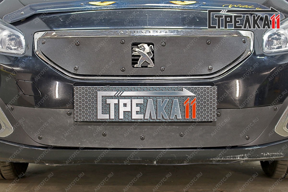 759 р. Зимняя заглушка решетки радиатора (низ) Стрелка11  Peugeot 408 (2015-2022) рестайлинг (черная)  с доставкой в г. Пермь