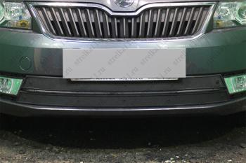 Зимняя заглушка решетки радиатора (2 части) Стрелка11 Skoda Rapid ( NH3,  NH1) (2012-2017) дорестайлинг лифтбэк, хэтчбэк дорестайлинг (черная)