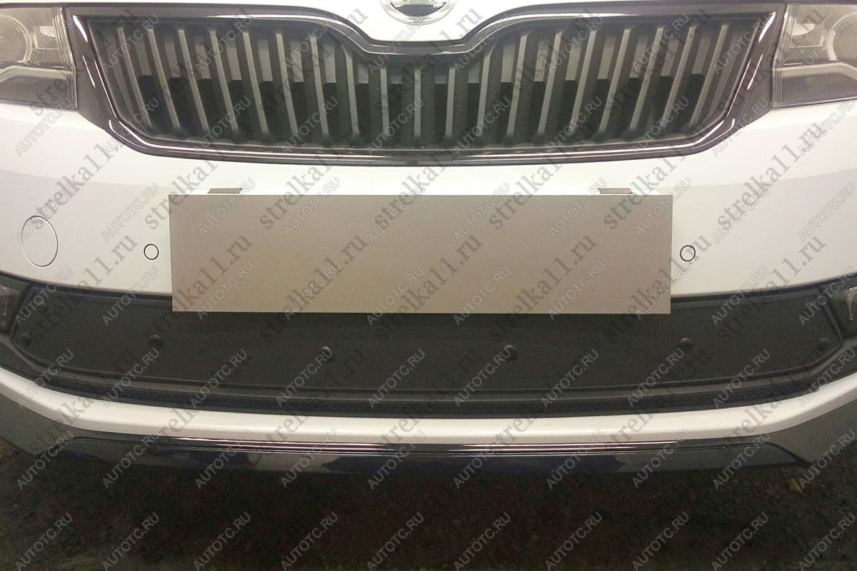 759 р. Зимняя заглушка решетки радиатора Стрелка11  Skoda Rapid ( NH1,  NH3) (2015-2020) хэтчбэк рестайлинг, рестайлинг лифтбэк (черная)  с доставкой в г. Пермь