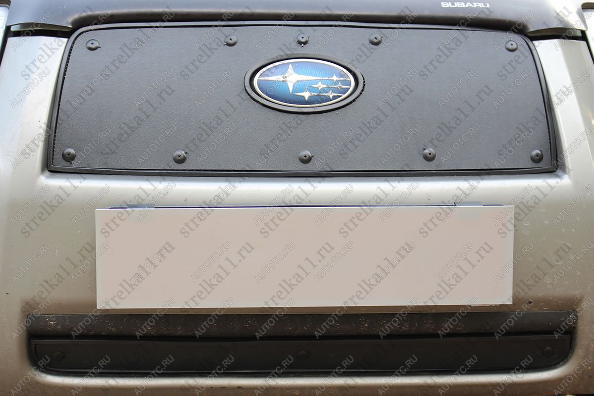 759 р. Зимняя заглушка решетки радиатора (низ) Стрелка11 Subaru Forester SG рестайлинг (2005-2008) (черная)  с доставкой в г. Пермь