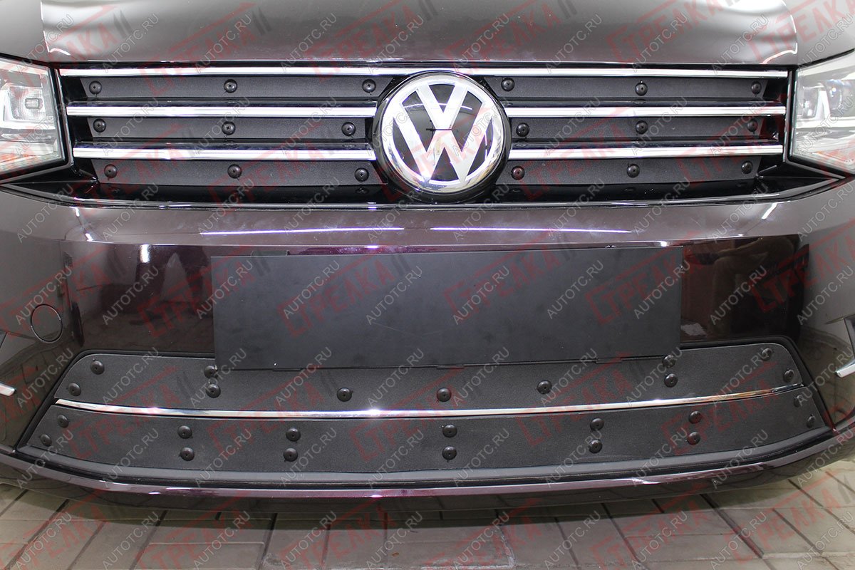 1 479 р. Зимняя заглушка решетки радиатора (верх 6 частей) Стрелка11 Volkswagen Caddy 2K рестайлинг (2015-2020) (черная)  с доставкой в г. Пермь