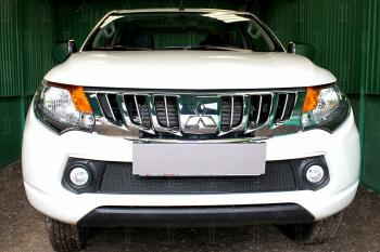 3 899 р. Защита радиатора низ Стрелка11 PREMIUM  Mitsubishi L200  5 KK,KL (2015-2019) дорестайлинг (черная)  с доставкой в г. Пермь. Увеличить фотографию 2