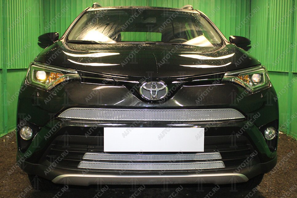 4 199 р. Защита радиатора (верх) Стрелка11 PREMIUM  Toyota RAV4  XA40 (2015-2019) 5 дв. рестайлинг (хром)  с доставкой в г. Пермь