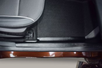 3 729 р. Накладки на ковролин пола Petroil Tuning  Renault Arkana (2019-2025)  с доставкой в г. Пермь. Увеличить фотографию 4