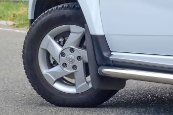 1 809 р. Брызговики Duster-Guard ПЕРЕДНИЕ широкие (2 шт.) RENAULT Duster 2012-2020  Renault Duster HS рестайлинг (2015-2021) (Передние)  с доставкой в г. Пермь. Увеличить фотографию 5