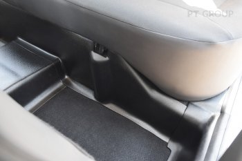 2 029 р. Накладки на ковролин заднего ряда Petroil Tuning Renault Duster HS дорестайлинг (2010-2015)  с доставкой в г. Пермь. Увеличить фотографию 4