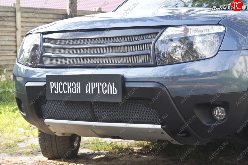 2 279 р. Защитная сетка решетки переднего бампера (с обвесом без дхо) РА Renault Duster HS дорестайлинг (2010-2015)  с доставкой в г. Пермь