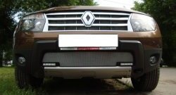 1 539 р. Сетка на бампер с вырезом под ДХО Russtal (хром) Renault Duster HS дорестайлинг (2010-2015)  с доставкой в г. Пермь. Увеличить фотографию 3