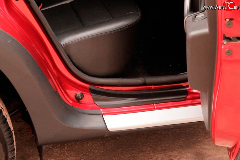2 499 р. Комплект накладок на порожки автомобиля RA V2 Renault Duster HS дорестайлинг (2010-2015)  с доставкой в г. Пермь