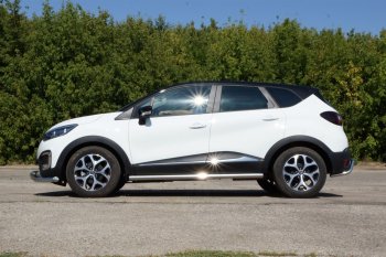 24 649 р. Защита порогов из трубы Ø63 Petroil Tuning  Renault Kaptur (2016-2025) дорестайлинг, рестайлинг (Нержавеющая полированная сталь)  с доставкой в г. Пермь. Увеличить фотографию 2