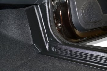 Накладки на ковролин Petroil Tuning Renault Kaptur (2016-2025) дорестайлинг, рестайлинг (Передние)