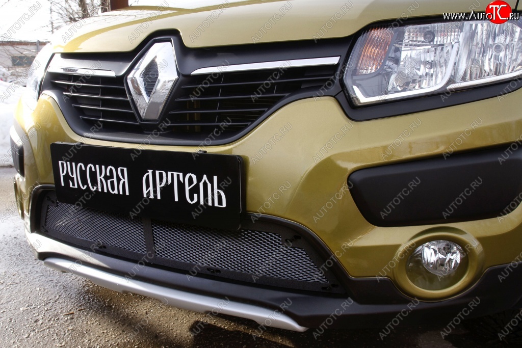 2 099 р. Защитная сетка решетки переднего бампера РА Renault Sandero Stepway (B8) дорестайлинг (2014-2018)  с доставкой в г. Пермь