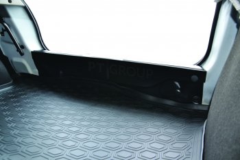 1 189 р. Накладки в проем багажника Petroil Tuning  Renault Sandero  (B8) (2014-2025) дорестайлинг, рестайлинг  с доставкой в г. Пермь. Увеличить фотографию 3