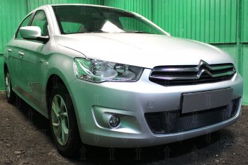 Защитная сетка радиатора в бампер (ячейка 3х7 мм) Стрелка 11 Стандарт CITROEN C-elysee  дорестайлинг (2012-2017) (черная)