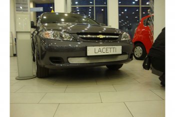 Защитная сетка радиатора в бампер (ячейка 3х7 мм) Стрелка 11 Стандарт Chevrolet Lacetti  хэтчбек (2002-2013) (хром)