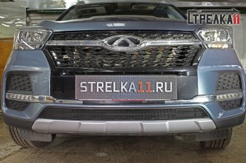 2 499 р. Защитная сетка радиатора в бампер (ячейка 3х7 мм) Стрелка 11 Стандарт Chery Tiggo 4 1-ый рестайлинг (2018-2023) (черная)  с доставкой в г. Пермь. Увеличить фотографию 2