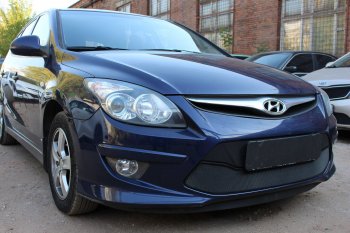 Защитная сетка радиатора в бампер (ячейка 3х7 мм) Стрелка11 Стандарт Hyundai I30  FD (2010-2012) универсал рестайлинг, хэтчбэк 5 дв. рестайлинг (черная)