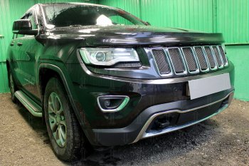 11 699 р. Защитная сетка в решетку радиатора (ячейка 4х10 мм, 7 частей, Overland, SRT8) Стрелка11 Премиум Jeep Grand Cherokee WK2 1-ый рестайлинг (2013-2018) (черная)  с доставкой в г. Пермь. Увеличить фотографию 2