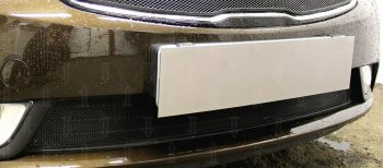 Защитная сетка радиатора в бампер (ячейка 3х7 мм) Стрелка11 Стандарт KIA Cerato 3 YD рестайлинг седан (2016-2019) (хром)