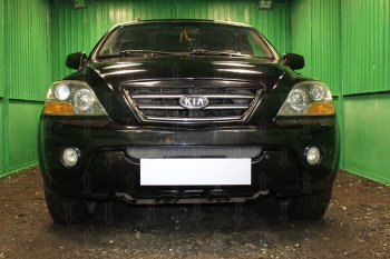 Защитная сетка радиатора в бампер (ячейка 3х7 мм) Стрелка11 Стандарт KIA Sorento  BL (2006-2010) рестайлинг (хром)