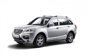 Защита порогов с алюм. площадкой (труба Ø51 мм) Petroil Tuning Lifan X60 (2011-2025) дорестайлинг, 1-ый рестайлинг, 2-ой рестайлинг (окраска в черный (Шагрень))