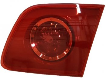 Правый фонарь задний (внутренний красный) BodyParts Mazda 3/Axela  BK (2003-2009) дорестайлинг седан, рестайлинг седан