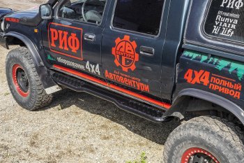 46 869 р. Защита порогов с подножкой РИФ Toyota Hilux N80, N90, N100, N110 дорестайлинг (1988-1991)  с доставкой в г. Пермь. Увеличить фотографию 4