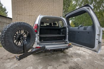 89 079 р. Бампер силовой задний РИФ Toyota Land Cruiser Prado J150 дорестайлинг (2009-2013) (С квадратом под фаркоп, калиткой и подсветкой номера)  с доставкой в г. Пермь. Увеличить фотографию 9