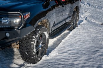61 999 р. Защита порогов с подножкой (на а/м без гидроподвески) РИФ Toyota Land Cruiser 200 1-ый рестайлинг (2012-2015)  с доставкой в г. Пермь. Увеличить фотографию 3