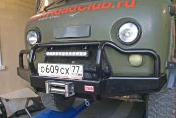 45 409 р. Бампер силовой передний (лифт 65 мм) РИФ  Уаз Буханка  452 (1965-2025) 2206 микроавтобус, 3303 бортовой грузовик, 3741 цельнометаллический фургон, 39094 (Фермер) бортовой грузовик (усиленный, c площ. под лебёдку, с низкой защитной дугой)  с доставкой в г. Пермь. Увеличить фотографию 3