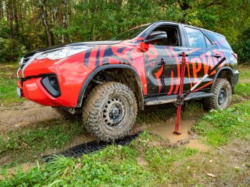 46 989 р. Защита порогов с подножкой РИФ Toyota Fortuner AN160 дорестайлинг (2015-2020)  с доставкой в г. Пермь. Увеличить фотографию 3