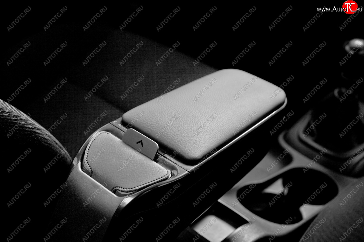 1 939 р. Подлокотник на Armster 2  CITROEN C-elysee ( дорестайлинг) (2012-2020) рестайлинг (черный)  с доставкой в г. Пермь
