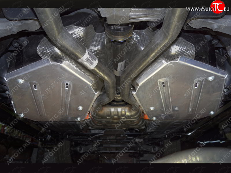 14 249 р. Защита бака (2 штуки, алюминий) TCC  Jeep Grand Cherokee  WK2 (2013-2018) 1-ый рестайлинг  с доставкой в г. Пермь