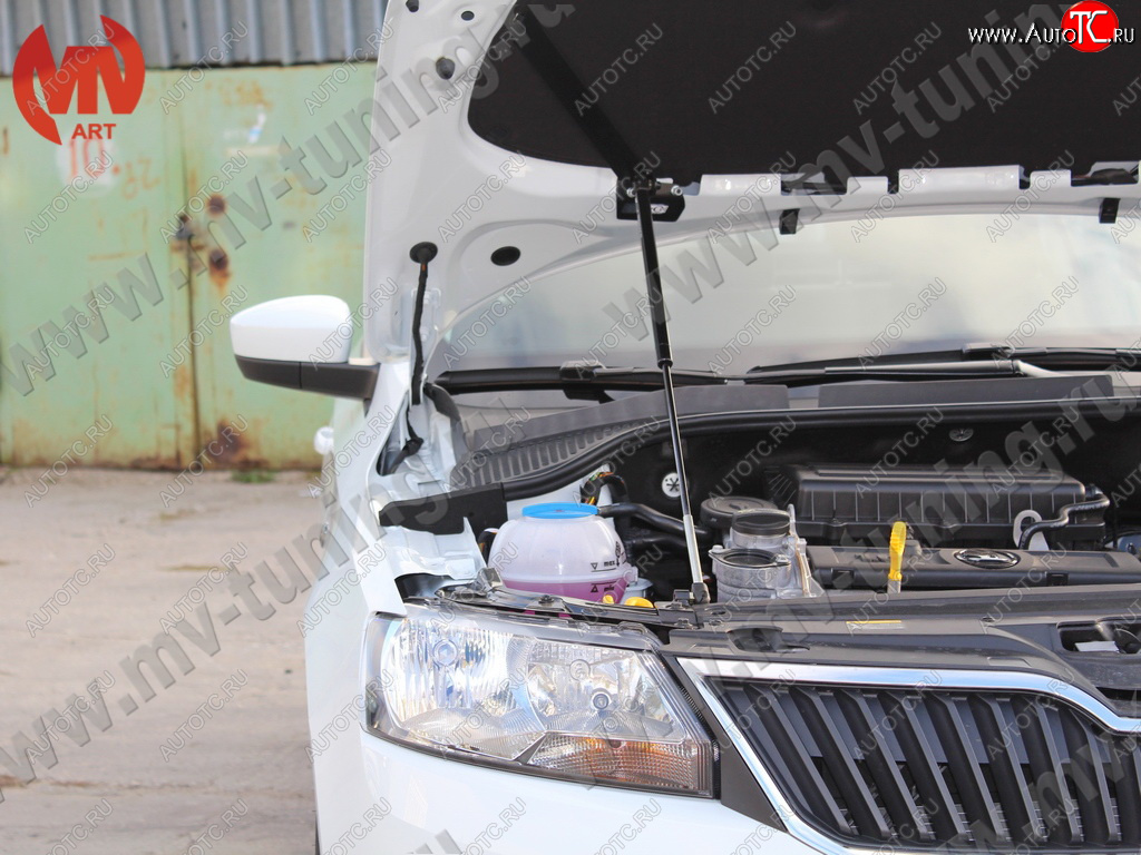 2 969 р. Упор капота MV-Tuning (одинарный) Skoda Rapid NH3 дорестайлинг лифтбэк (2012-2017)  с доставкой в г. Пермь