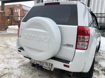 6 949 р. Пластиковый колпак запасного колеса SUZUKI (верхняя часть, 225/70/16)  Suzuki Grand Vitara ( FTB03 3 двери,  3TD62, TL52 5 дверей,  JT 5 дверей,  JT 3 двери,  JT) - Grand Vitara XL7 (неокрашенный)  с доставкой в г. Пермь. Увеличить фотографию 14